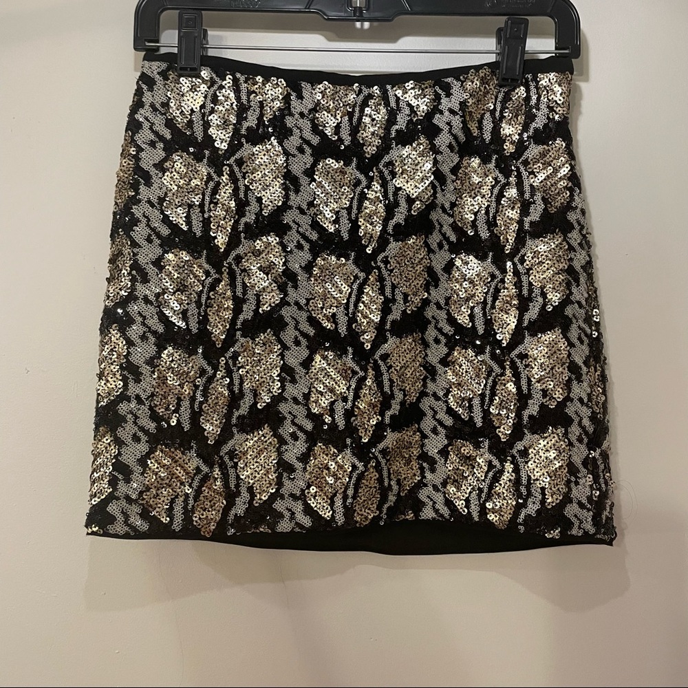GUESS size XS sequin mini skirt